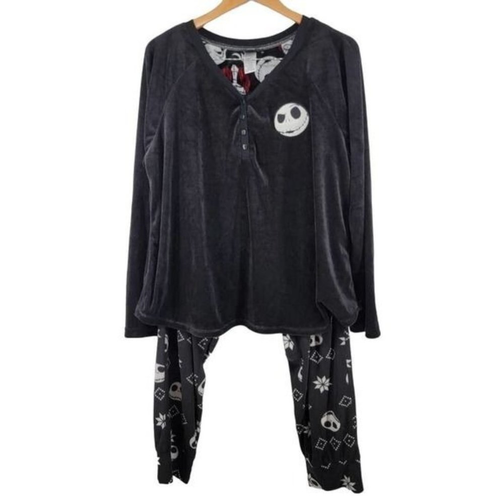 🎃 Disney Tim Burton's Nightmare Before Christmas Pajamas. Great for Halloween